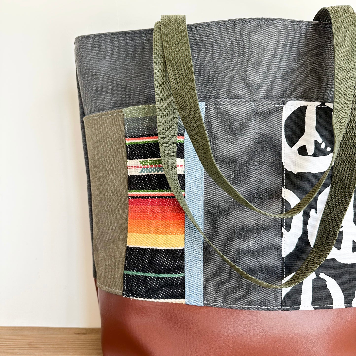 PEACE AND LOVE POCKET TOTE