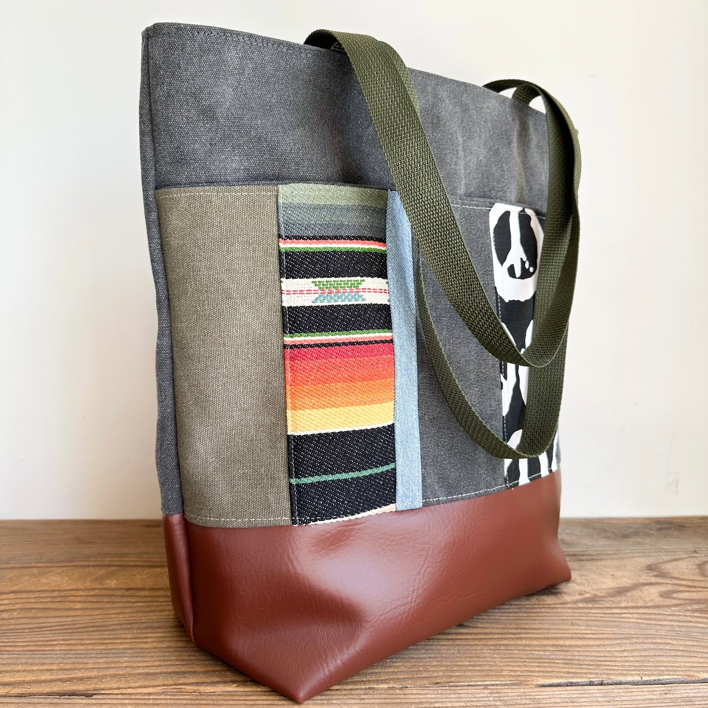 PEACE AND LOVE POCKET TOTE