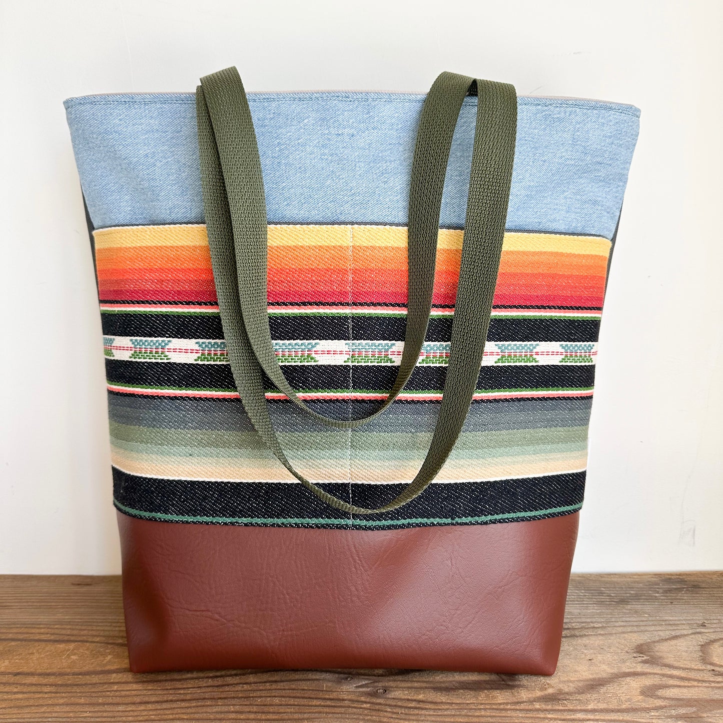 DESERT HORIZON POCKET TOTE