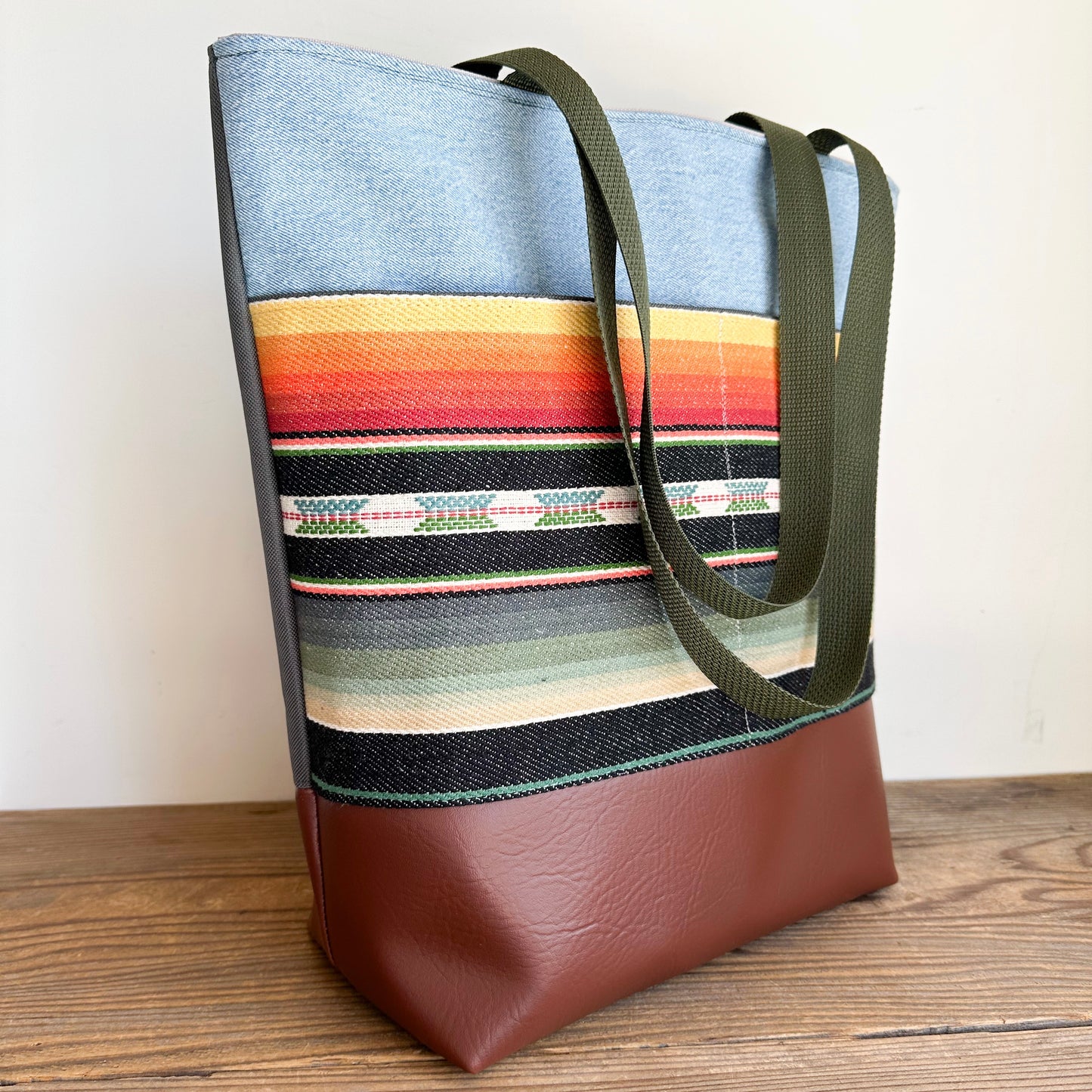 DESERT HORIZON POCKET TOTE