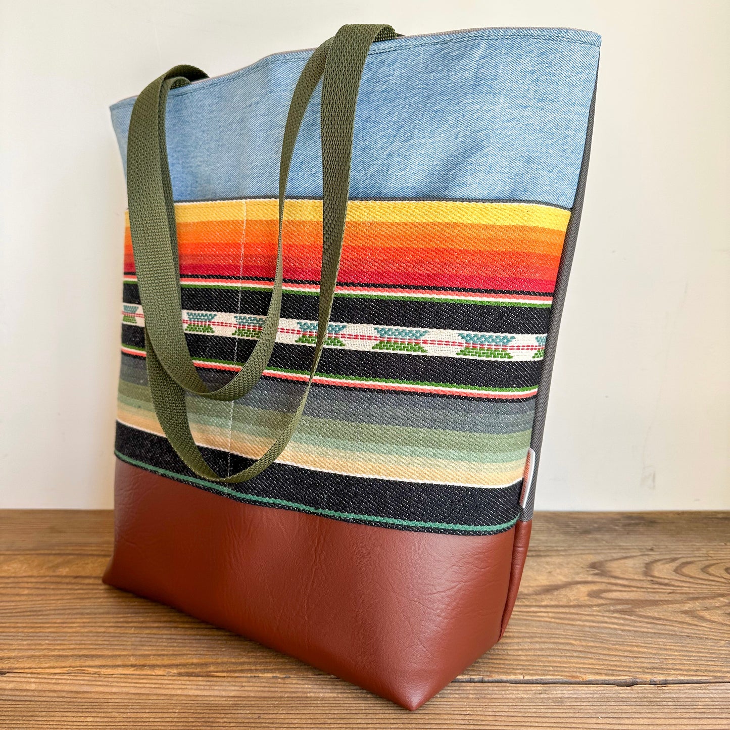DESERT HORIZON POCKET TOTE