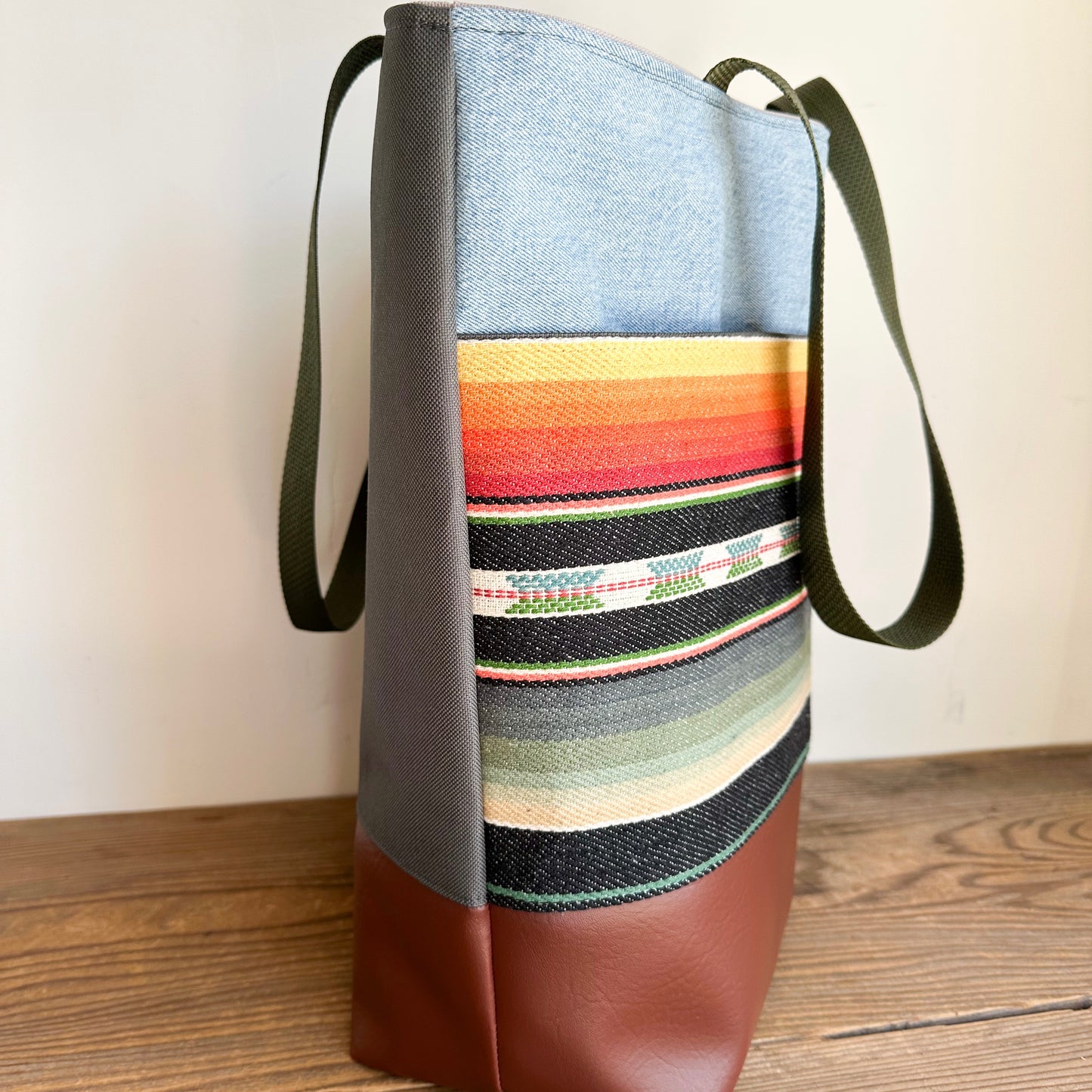DESERT HORIZON POCKET TOTE