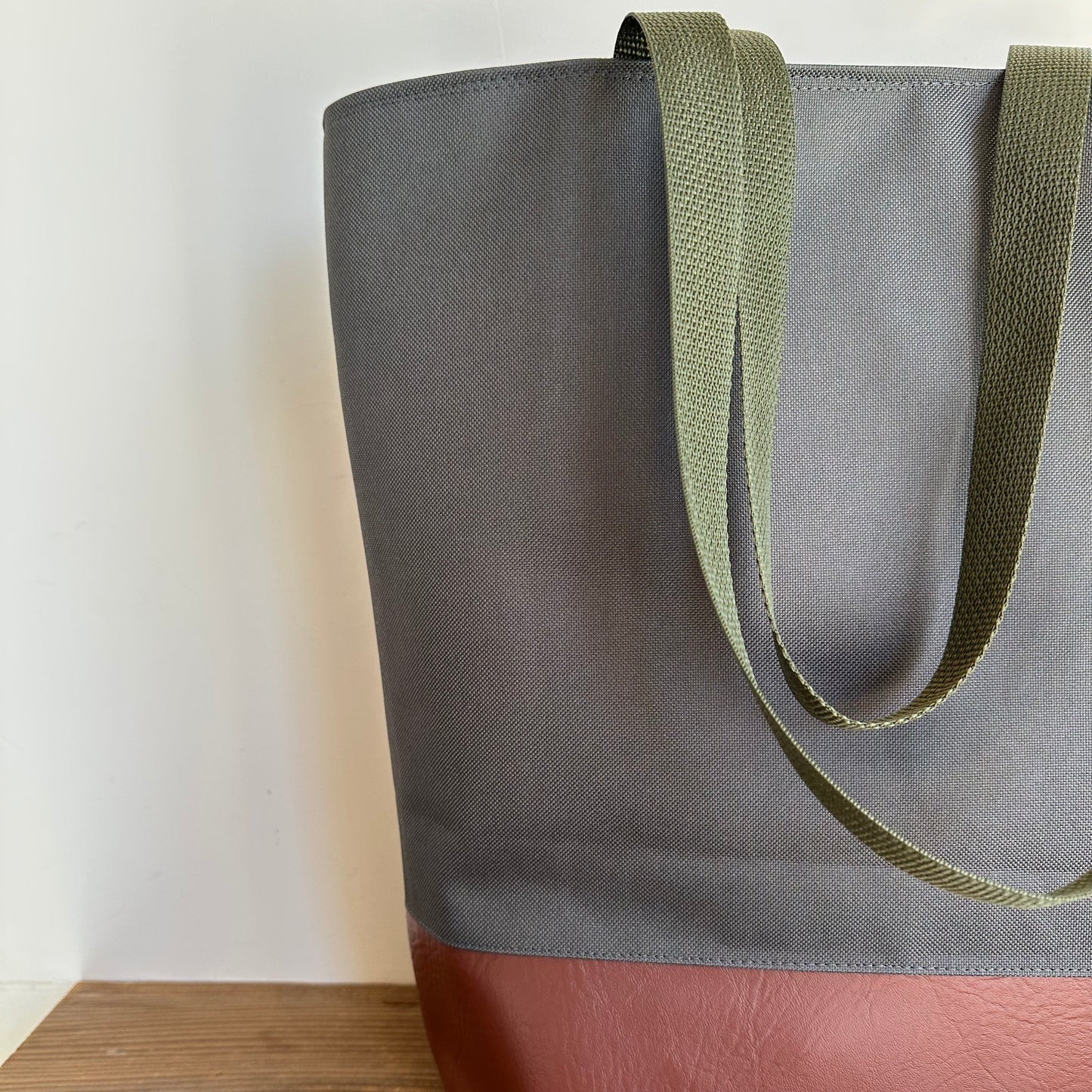DESERT HORIZON POCKET TOTE
