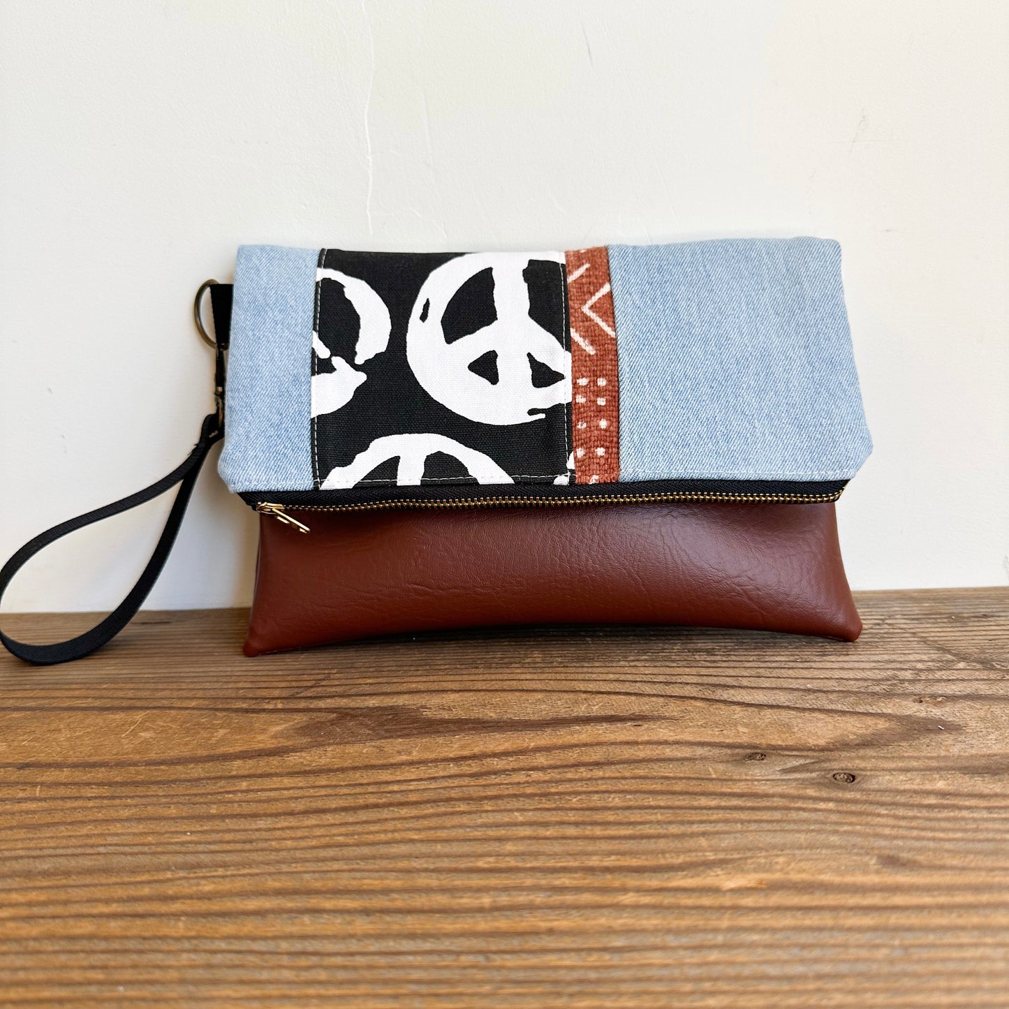 FOLDOVER CLUTCH- Peace/Mudcloth