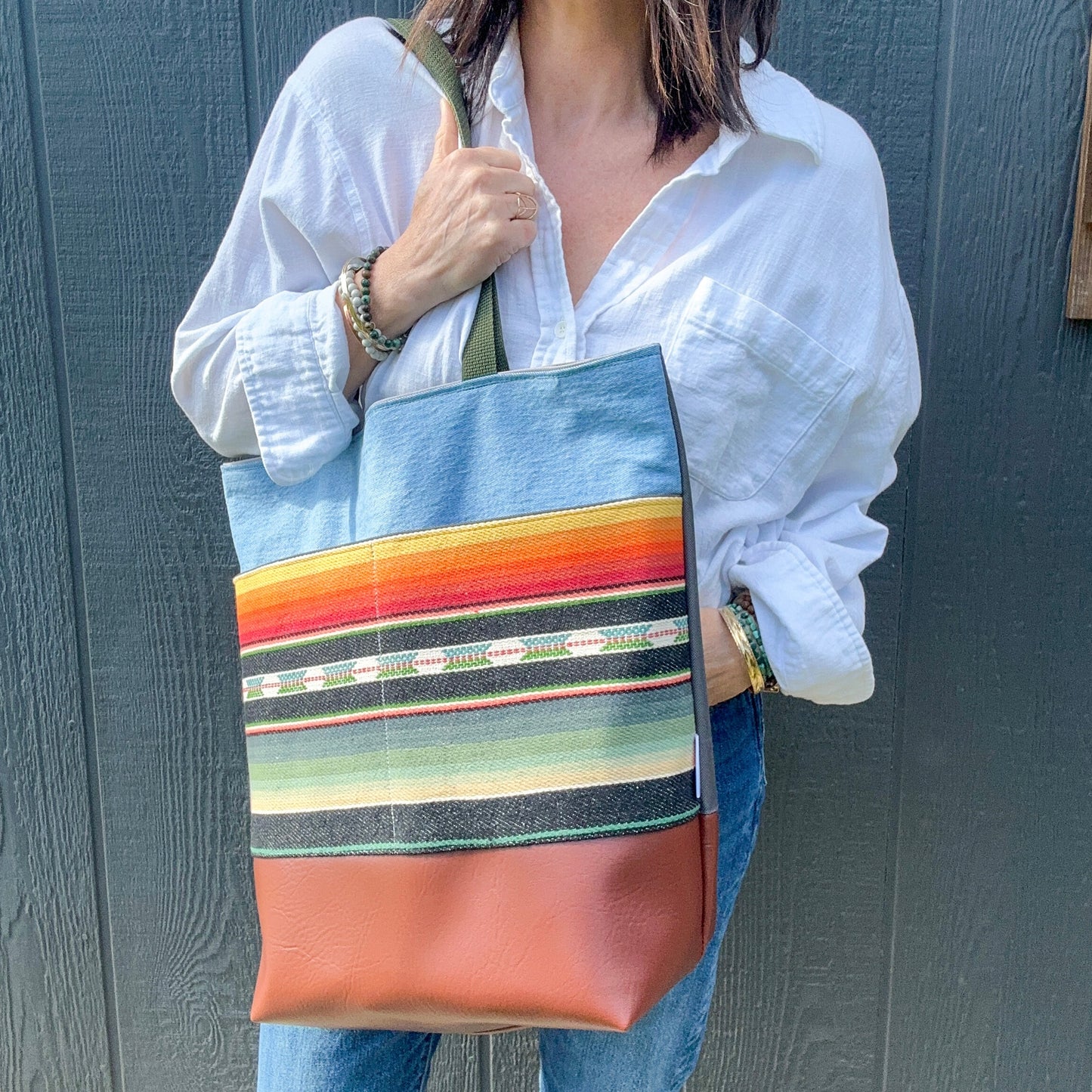 DESERT HORIZON POCKET TOTE