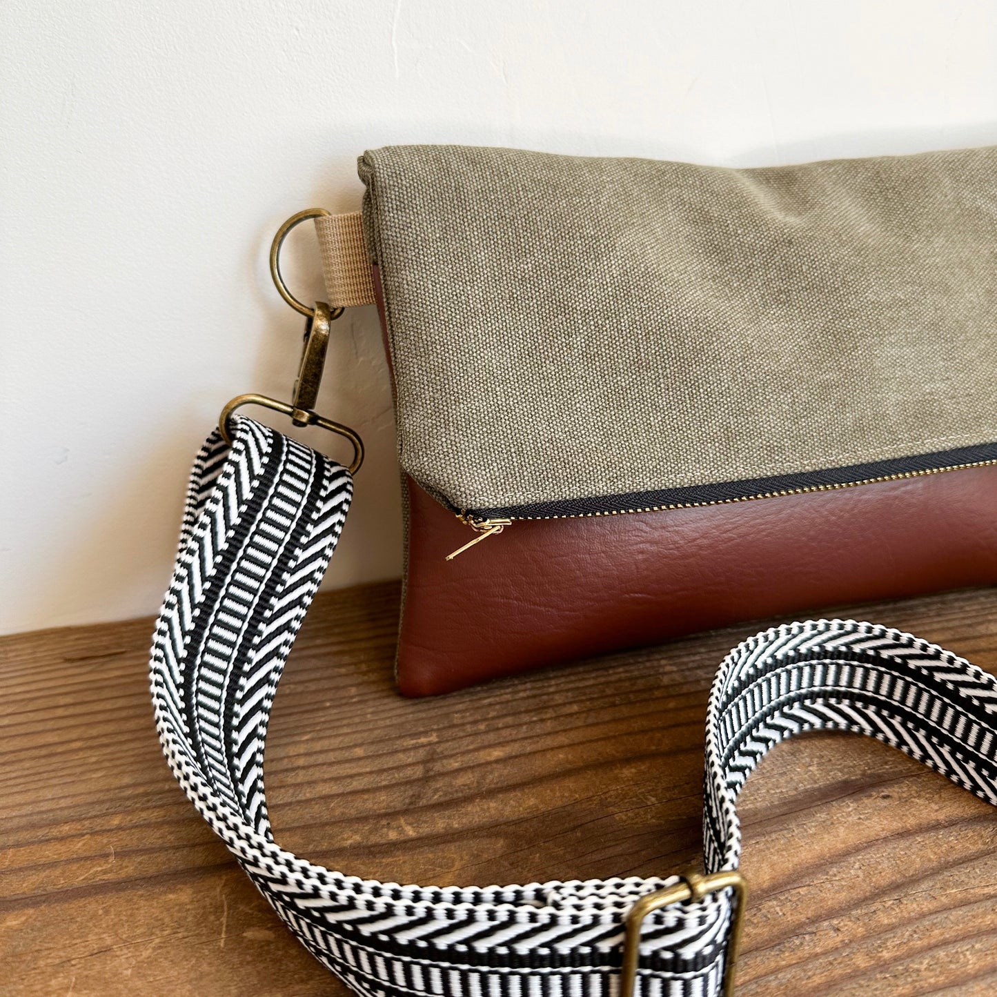 FOLDOVER CROSSBODY - OLIVE & GEO