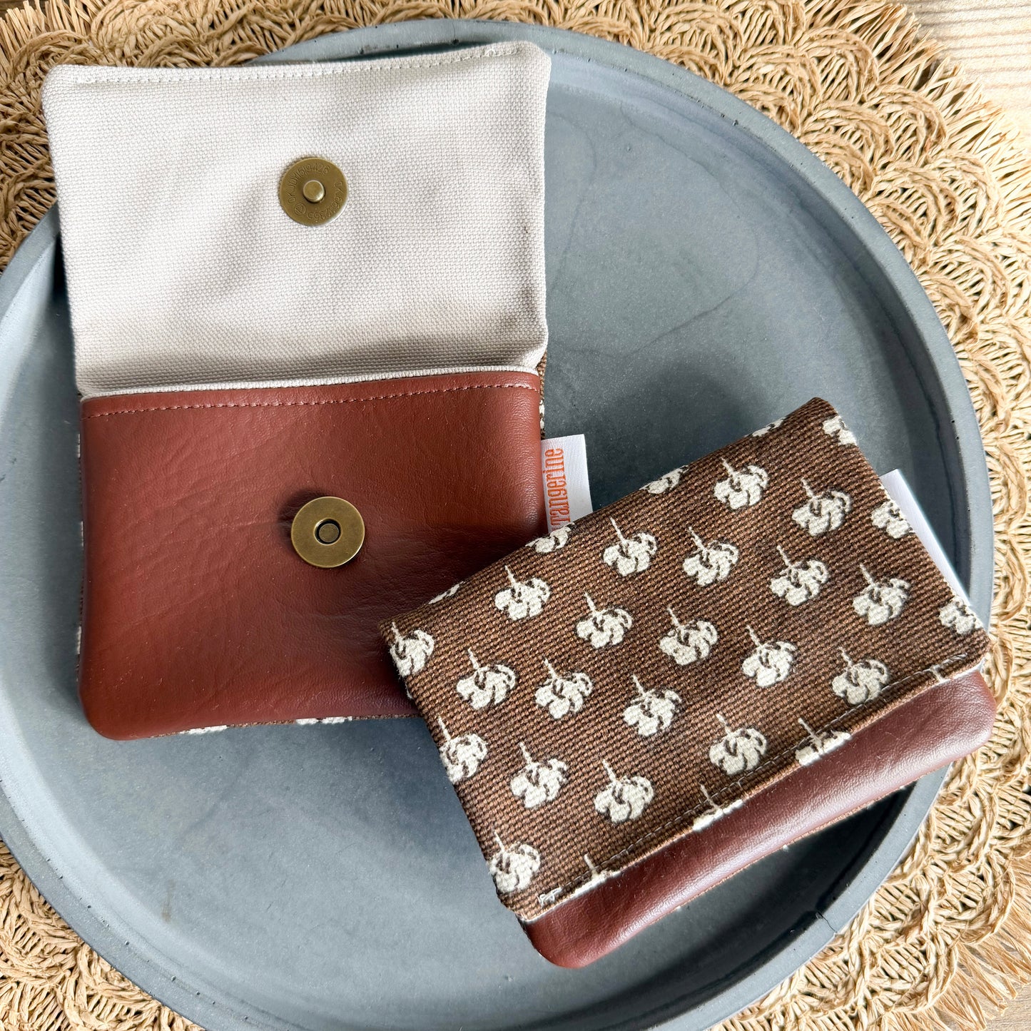 SNAP POUCH - Chestnut Floral