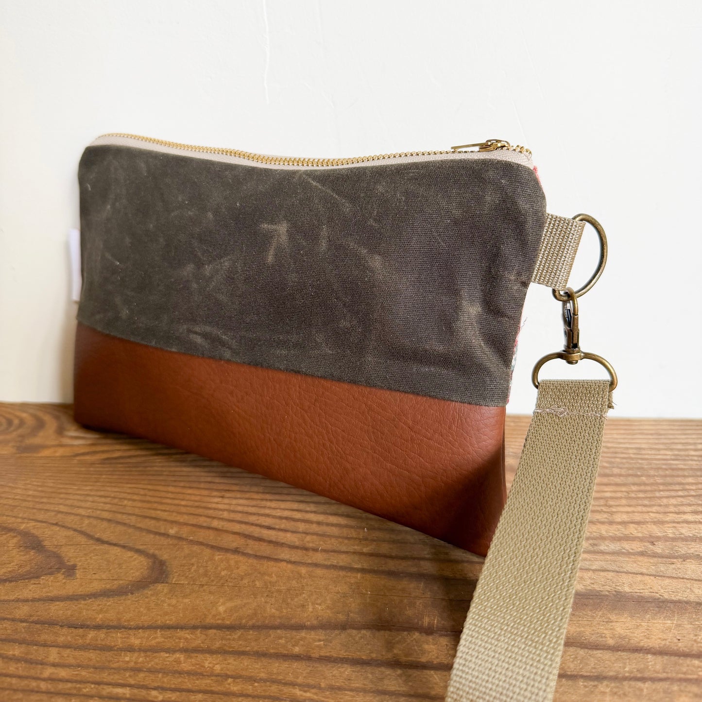 WRISTLET- Vintage Floral/Waxed Canvas