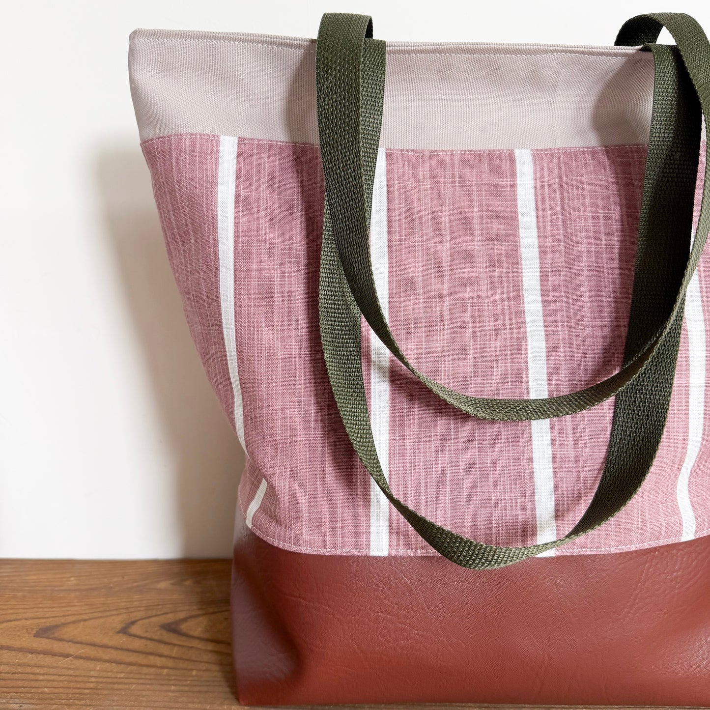 MAUVE STRIPE TOTE BAG