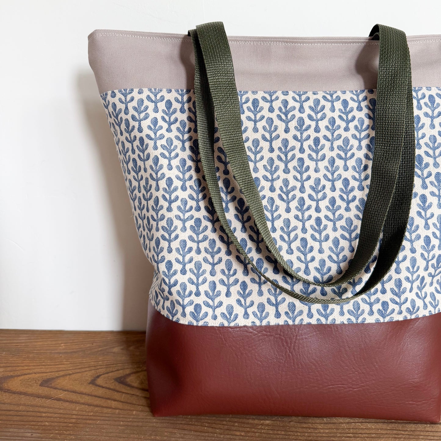 BLUE PETAL TOTE BAG