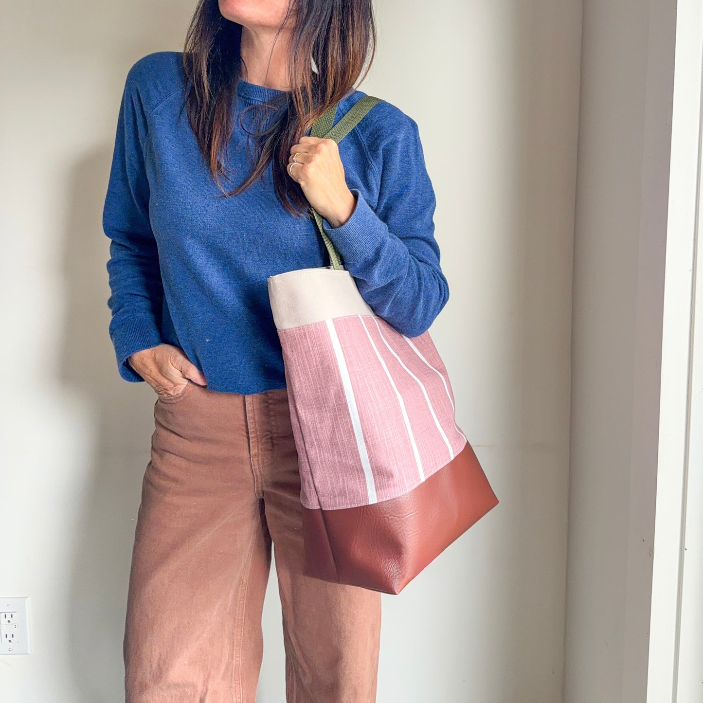 MAUVE STRIPE TOTE BAG