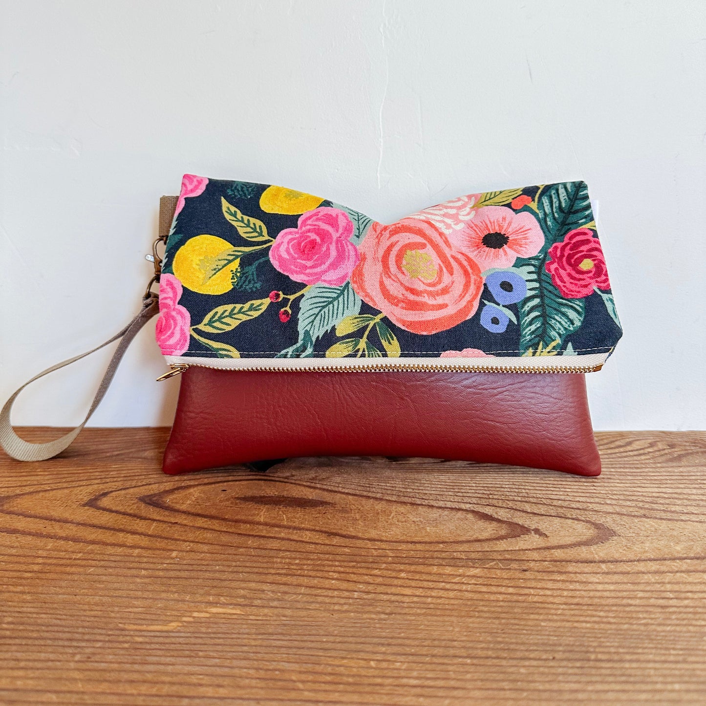 FOLDOVER CLUTCH- Navy Bloom