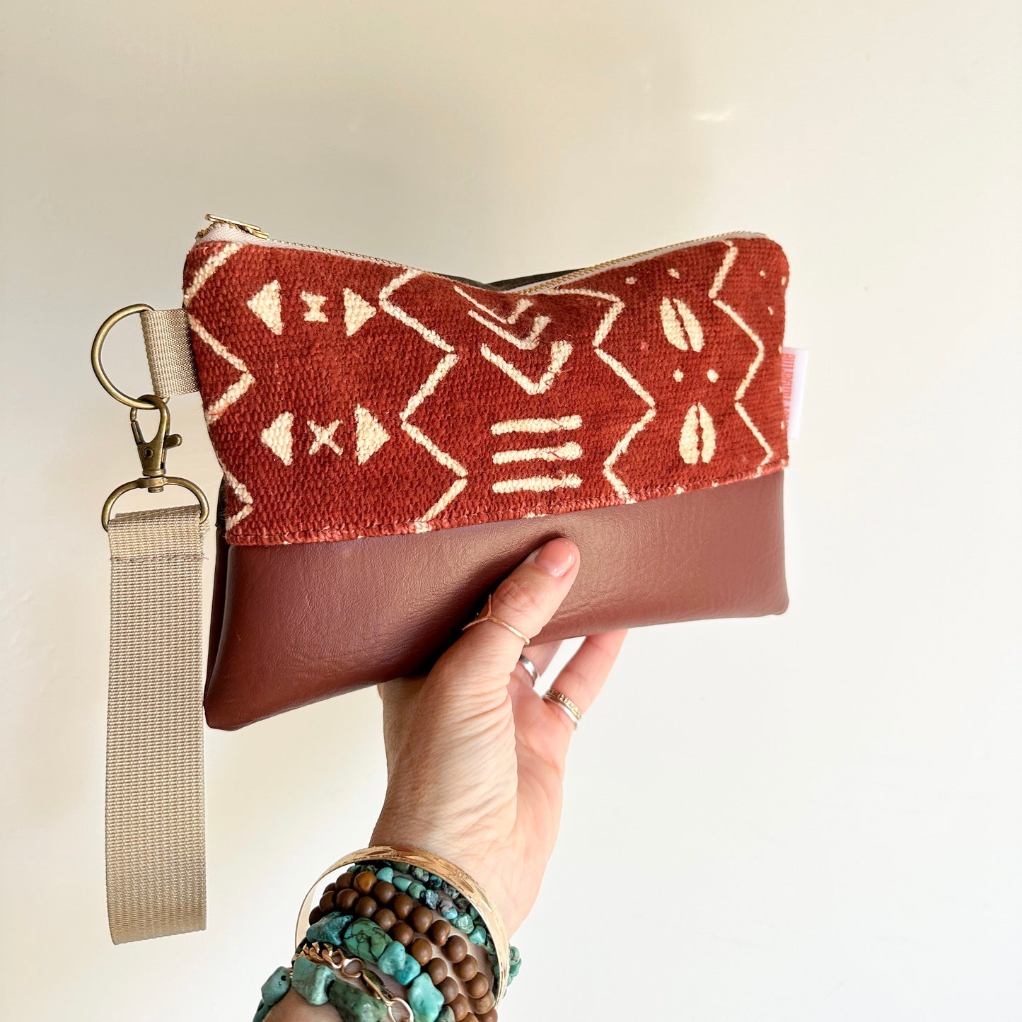 MUDCLOTH WRISTLET - Red