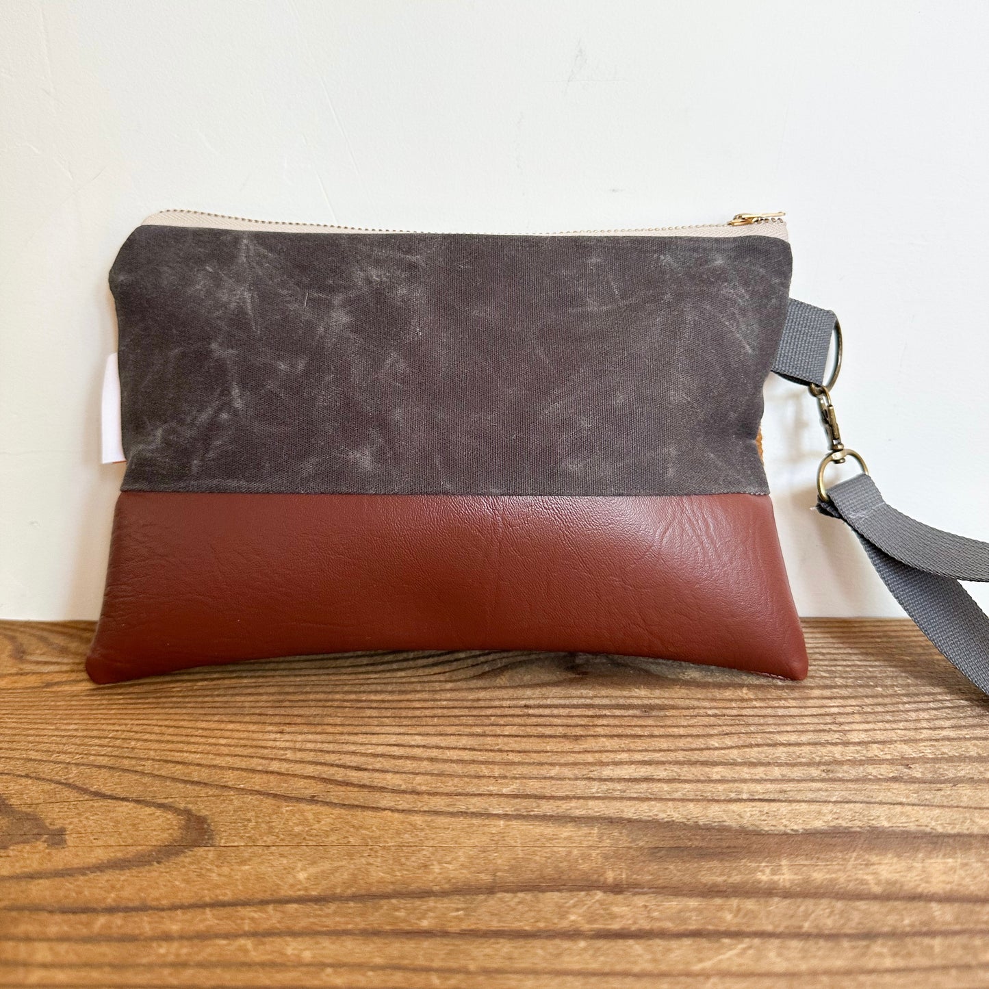 MUDCLOTH WRISTLET - Mustard