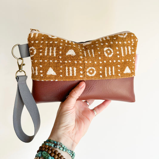 MUDCLOTH WRISTLET - Mustard