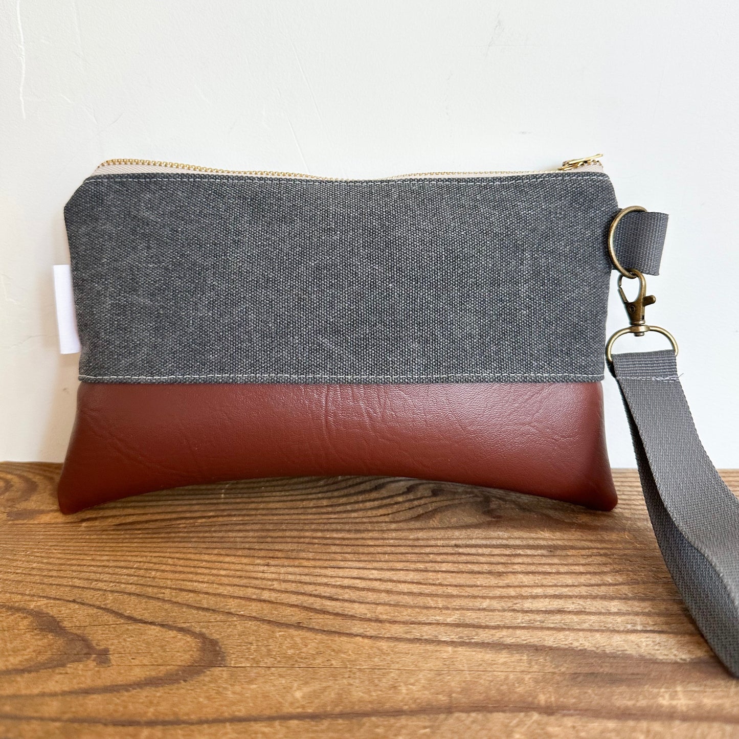 GRAY ZAG WRISTLET