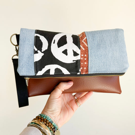 FOLDOVER CLUTCH- Peace/Mudcloth B