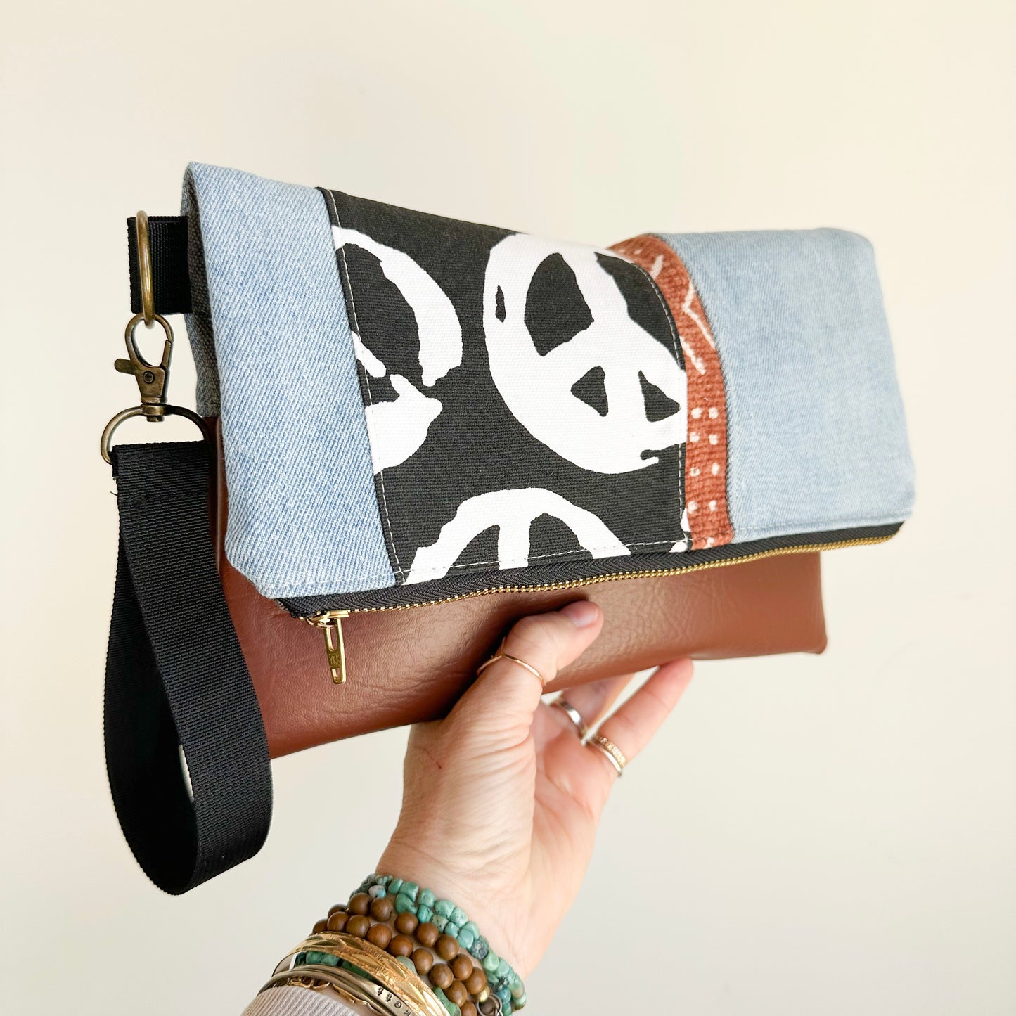 FOLDOVER CLUTCH- Peace/Mudcloth B