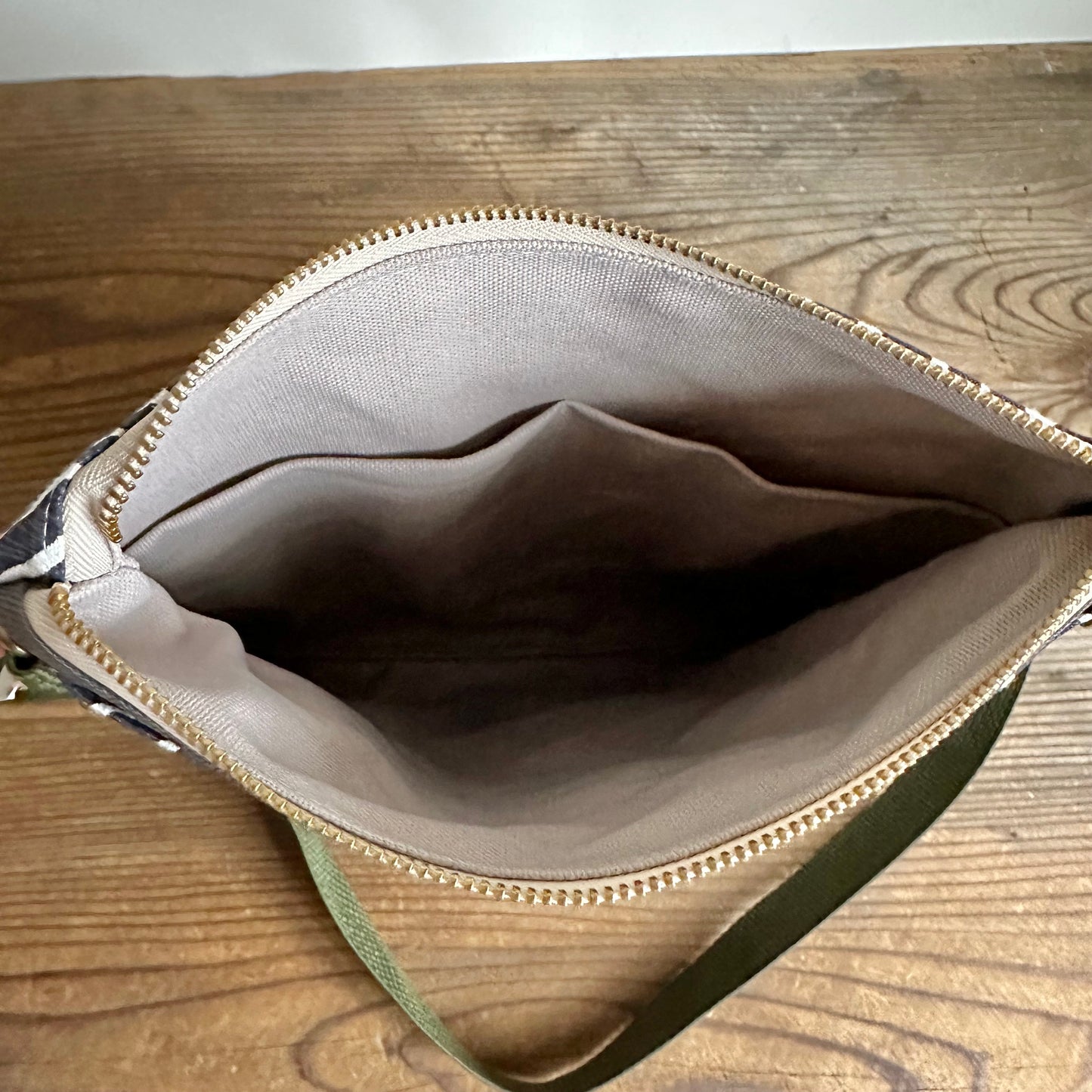 SIERRA STRIPE CROSSBODY BAG