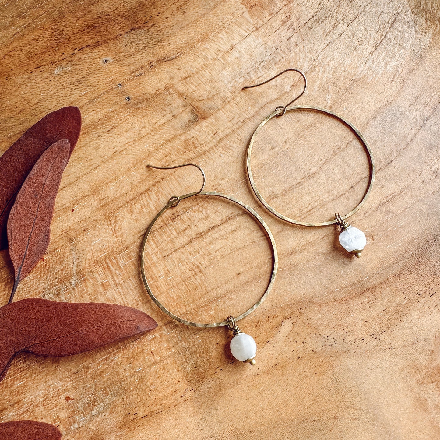 HAMMERED HOOPS WITH MOONSTONE