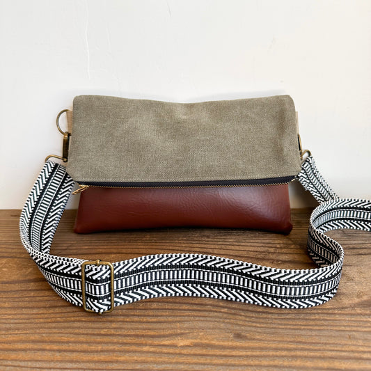 FOLDOVER CROSSBODY - OLIVE & GEO