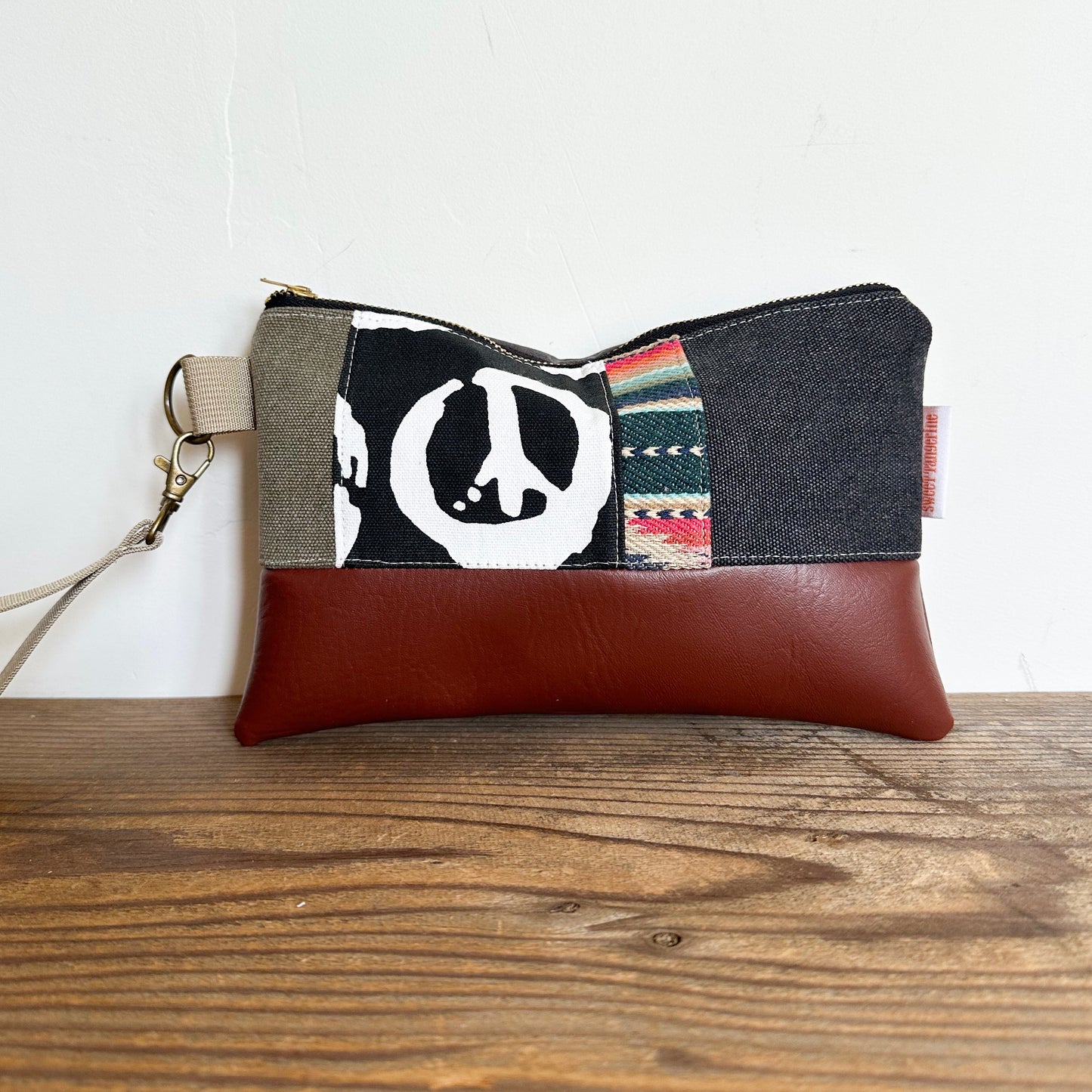 PEACE PATCH WRISTLET - Sierra Stripe