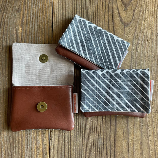 Gray Zig Zag Snap Pouch